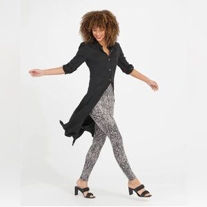 SPANX Faux Leather Snake Shine Leggings Size M